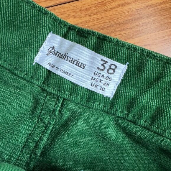 Stradivarius green jeans, size US 6 - Picture 4 of 5